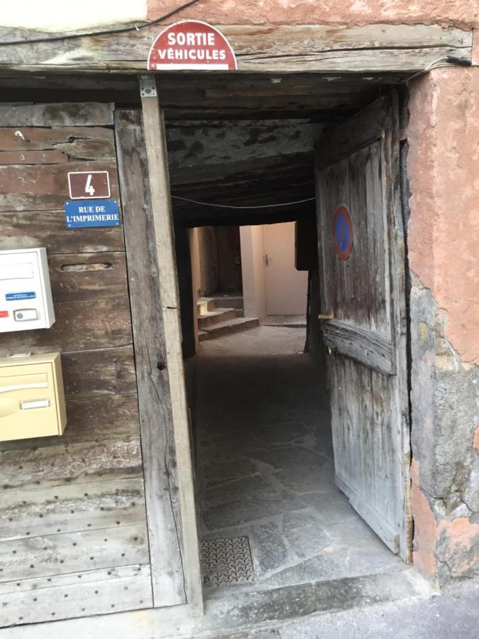 L'Hivernet, Grand Triplex Neuf Au Coeur D'Embrun Acces Facile エクステリア 写真