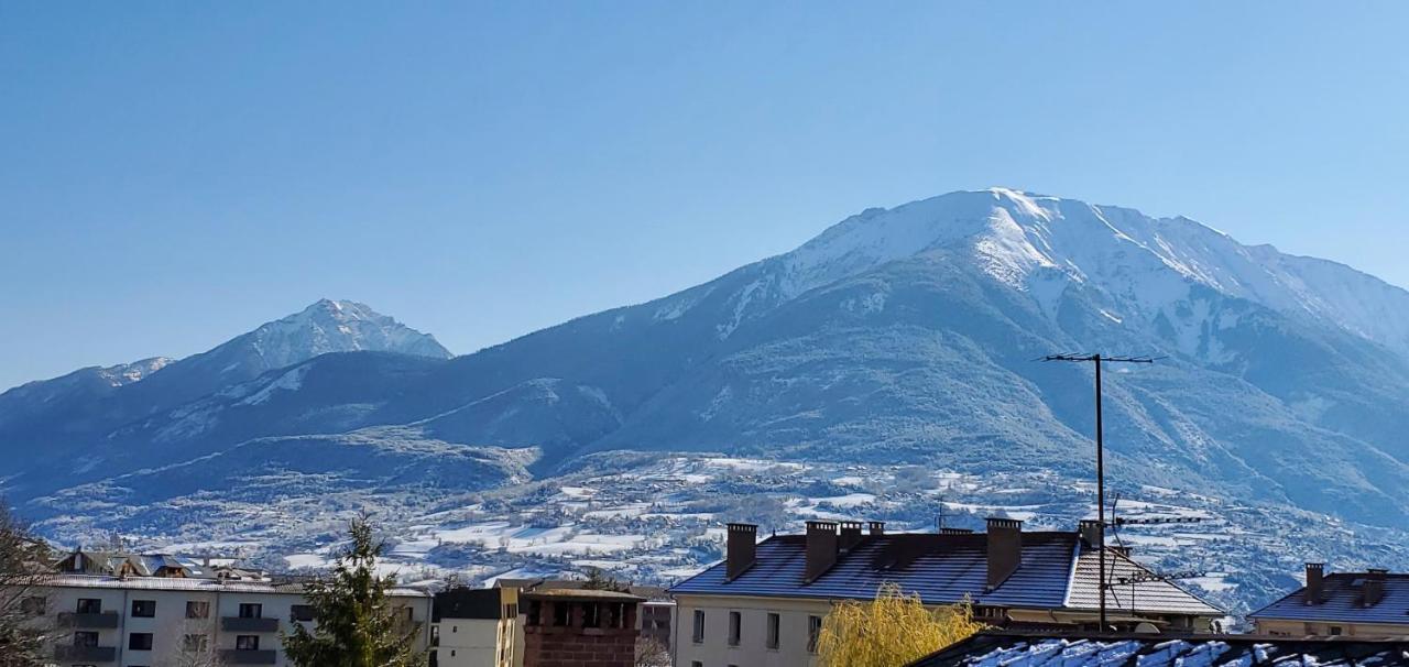 L'Hivernet, Grand Triplex Neuf Au Coeur D'Embrun Acces Facile エクステリア 写真