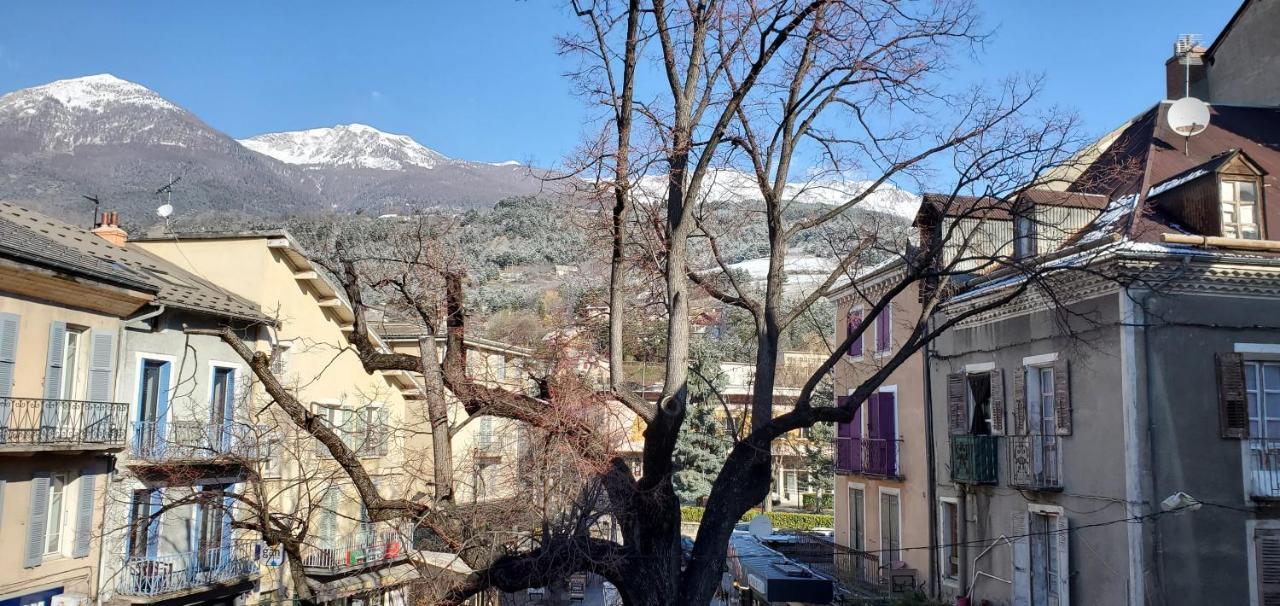 L'Hivernet, Grand Triplex Neuf Au Coeur D'Embrun Acces Facile エクステリア 写真